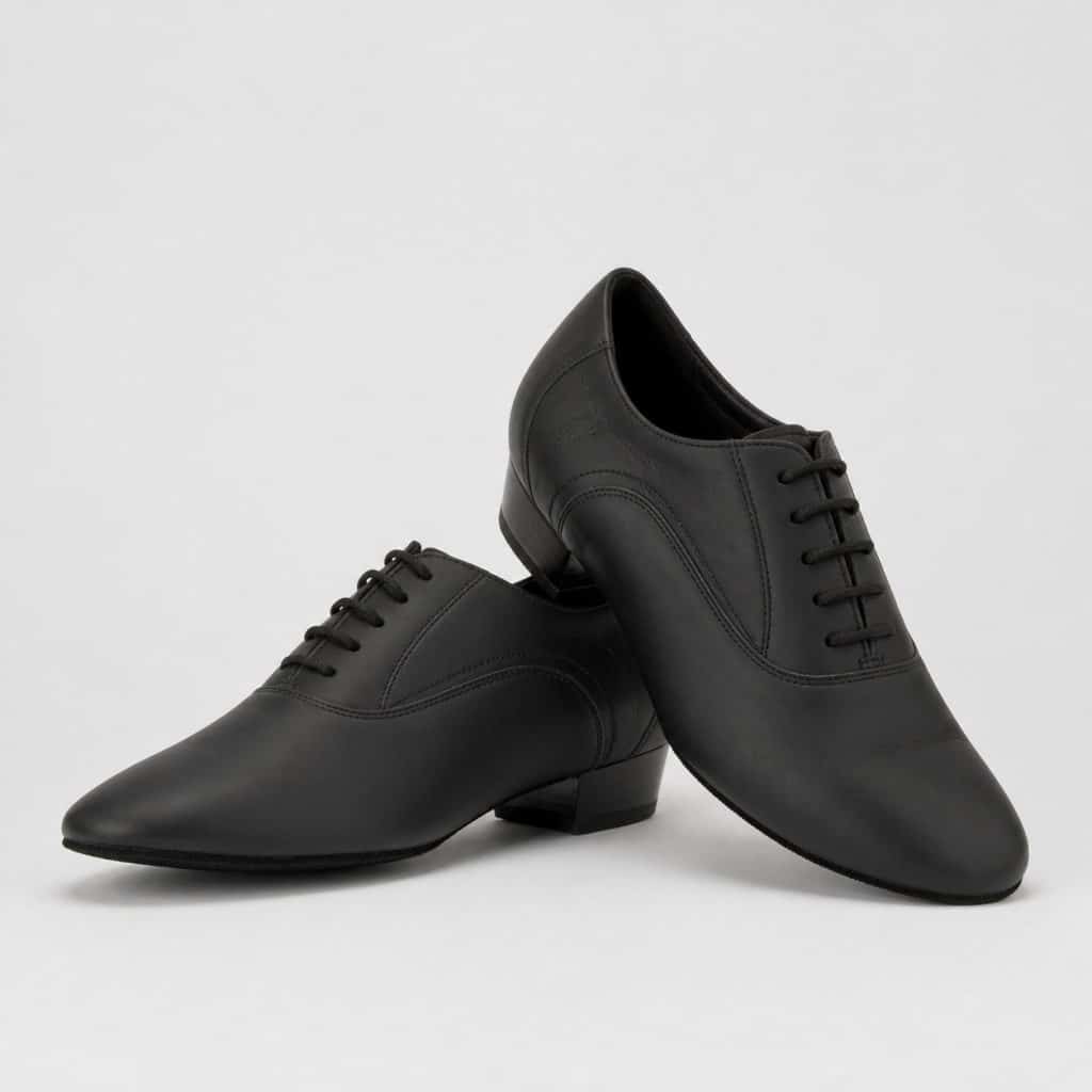 Chaussures de danse homme semelle daim présenté sur fond clair